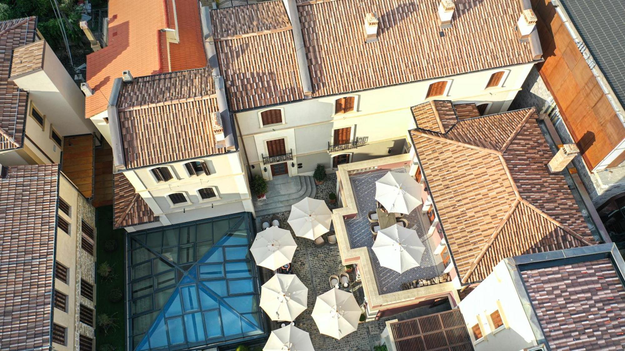 Vila Ebel Hotel Pool & Spa Korce Exterior foto