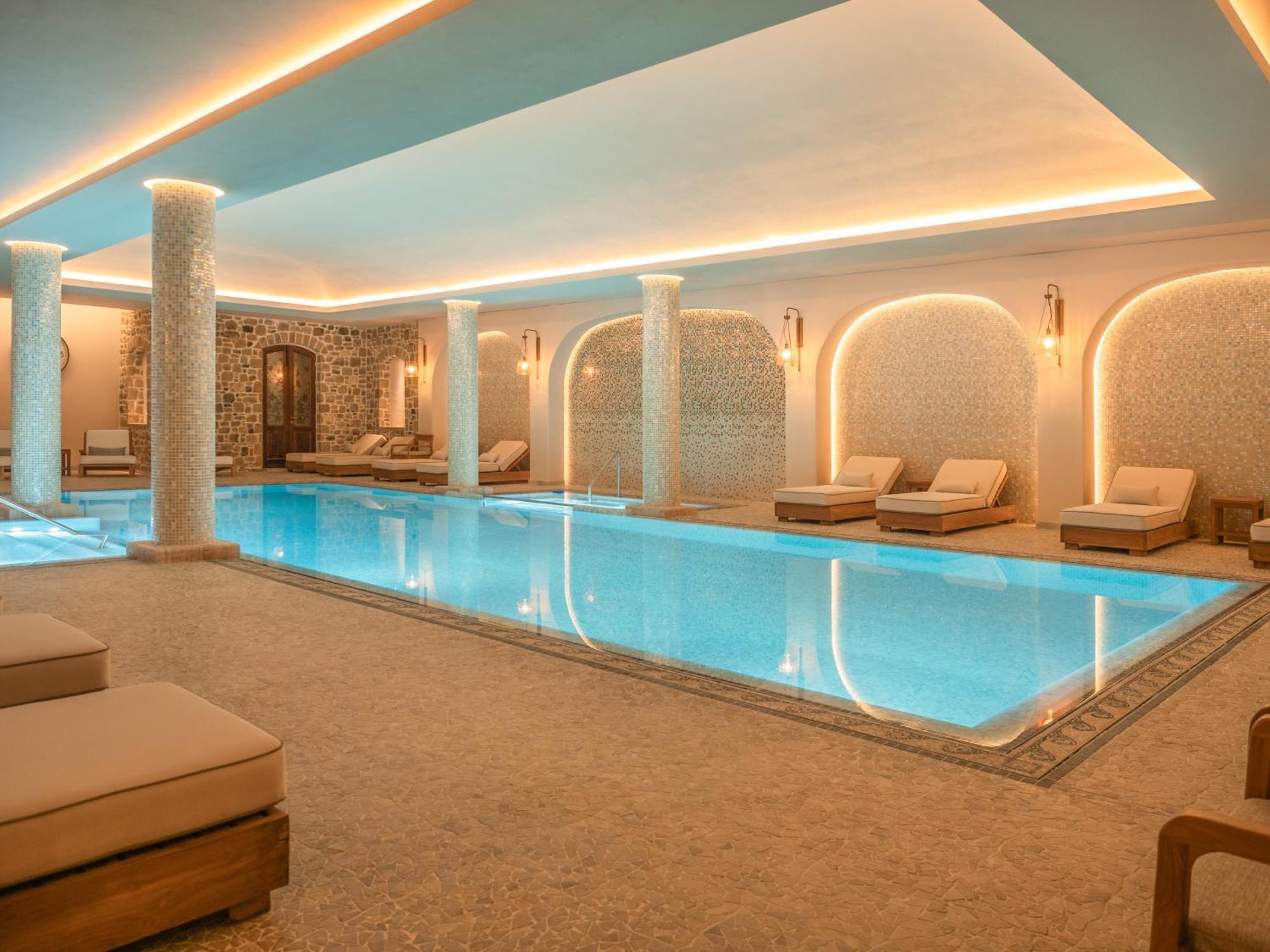 Vila Ebel Hotel Pool & Spa Korce Exterior foto